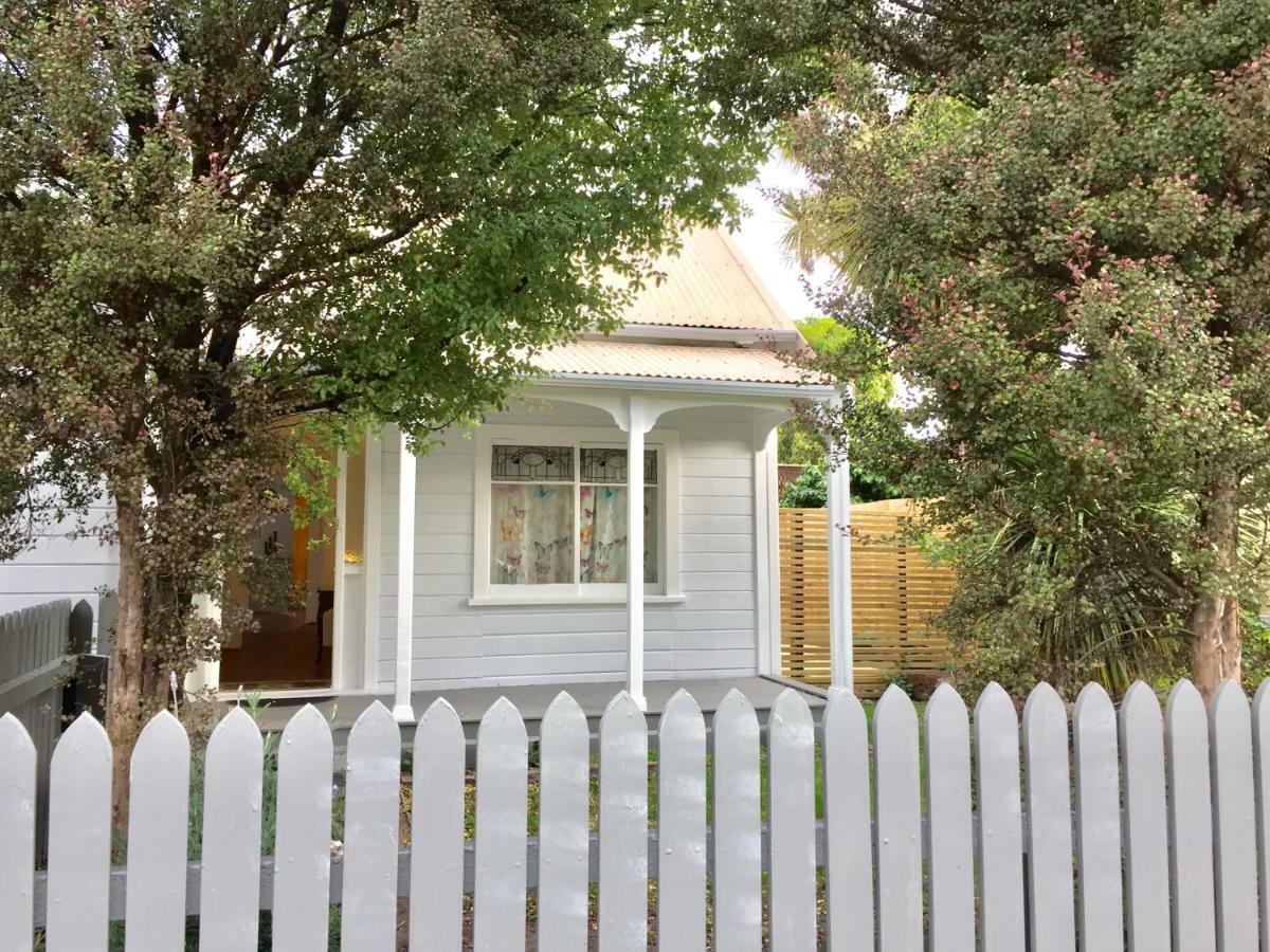Villa G- House Christchurch Esterno foto